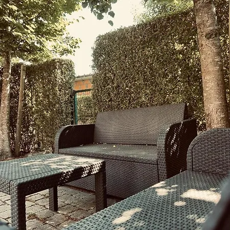 Klassiek Stijlvol Vakantiehuisje Met Parkeerplaats In Casa de Férias *